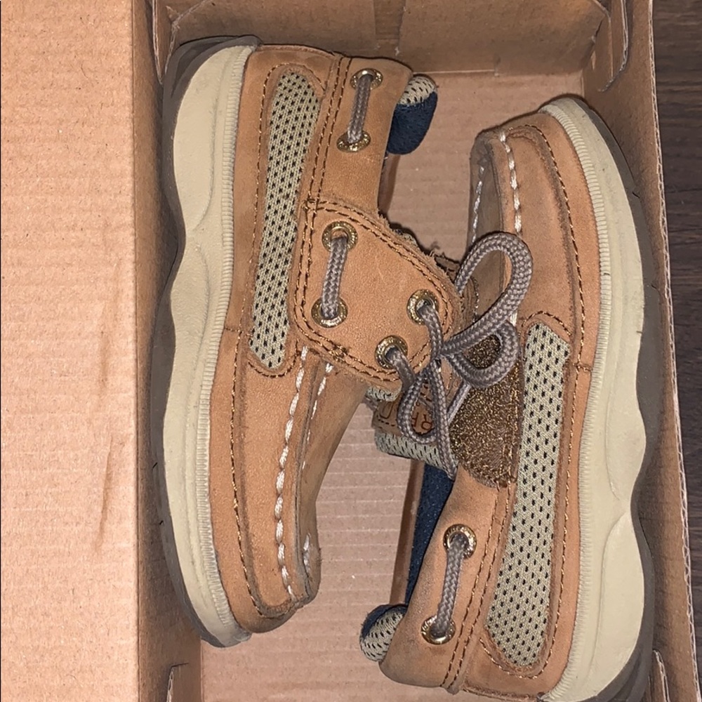 Sorry toddler boy size 6M